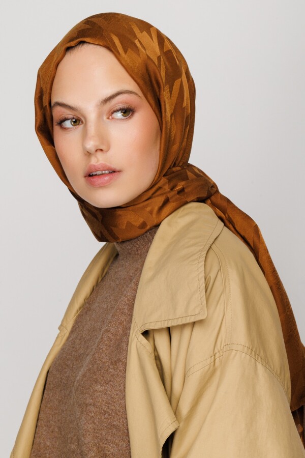 BAL KÖPÜĞÜ KAZAYAĞI DESEN İPEKSİ JAKAR ŞAL - VALORSCARF (1)