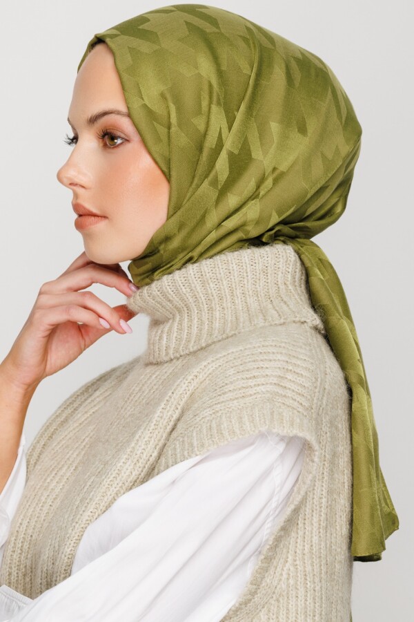 ÇAM YEŞİLİ KAZAYAĞI DESEN İPEKSİ JAKAR ŞAL - VALORSCARF (1)