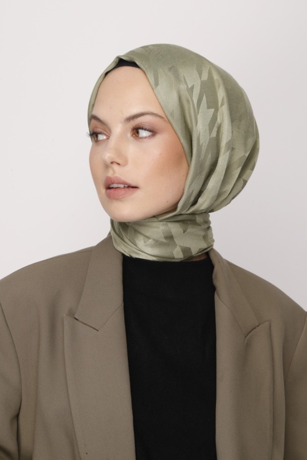 ÇÖL YEŞİLİ KAZAYAĞI DESEN İPEKSİ JAKAR ŞAL - VALORSCARF (1)