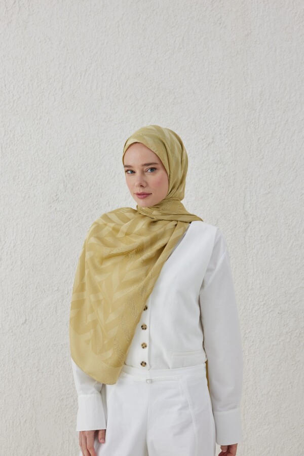 DEFNE YAPRAĞI BALIKSIRTI DESEN JAKAR ŞAL - VALORSCARF (1)