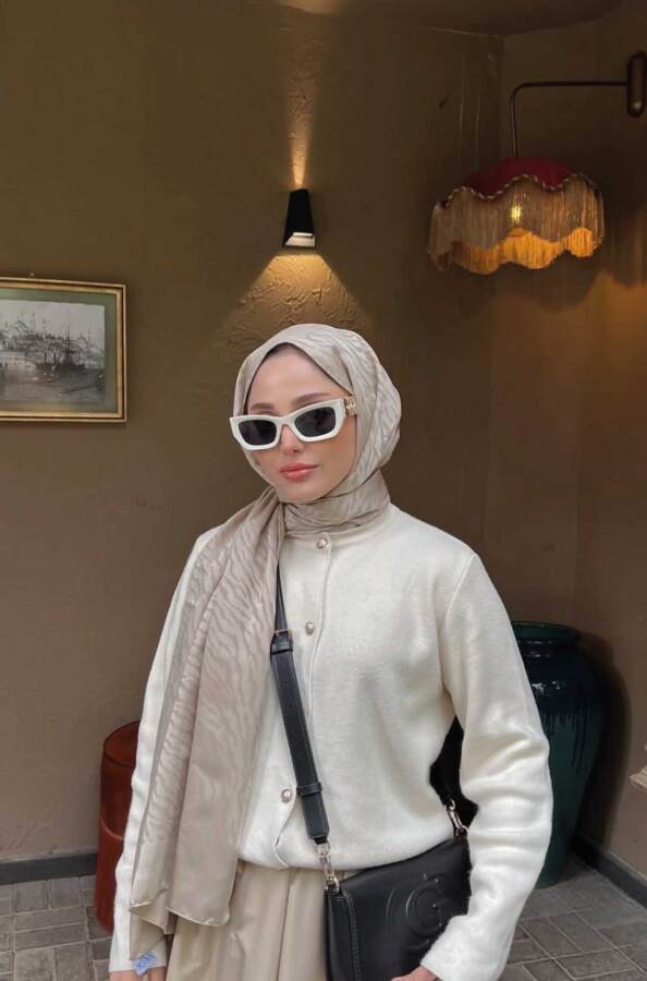İrem Ersoy'un Tercihi Zebra Desen Şal/ Bej - 1