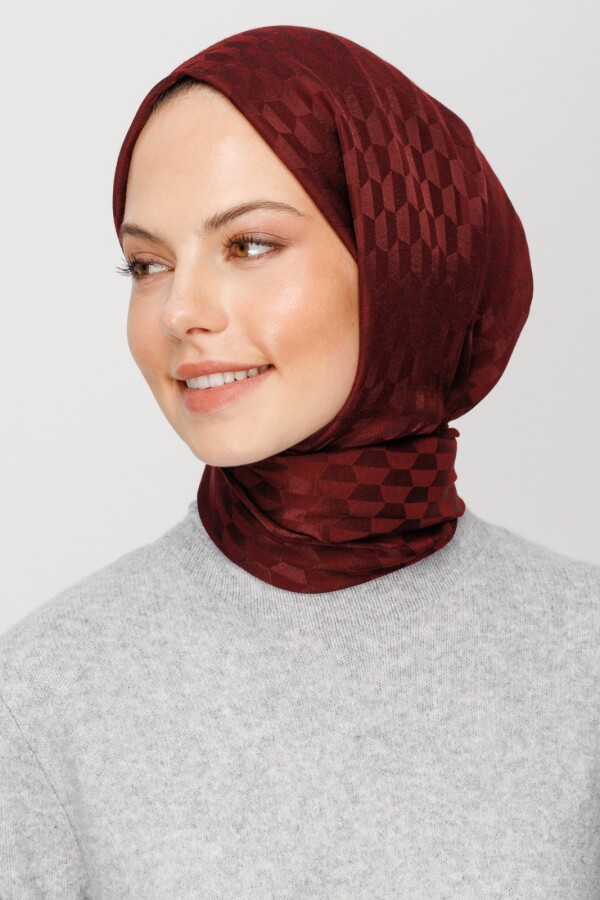 KIZILCIK QOZA DESEN İPEKSİ JAKAR ŞAL - VALORSCARF (1)