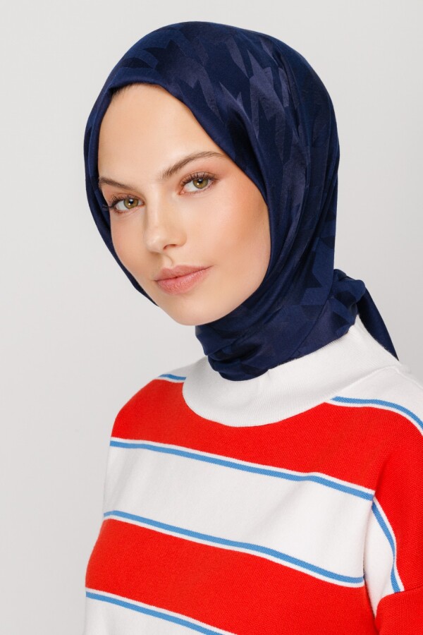 LACİVERT KAZAYAĞI DESEN İPEKSİ JAKAR ŞAL - VALORSCARF (1)
