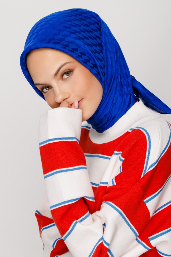 SAKS MAVİ QOZA DESEN İPEKSİ JAKAR EŞARP - VALORSCARF (1)