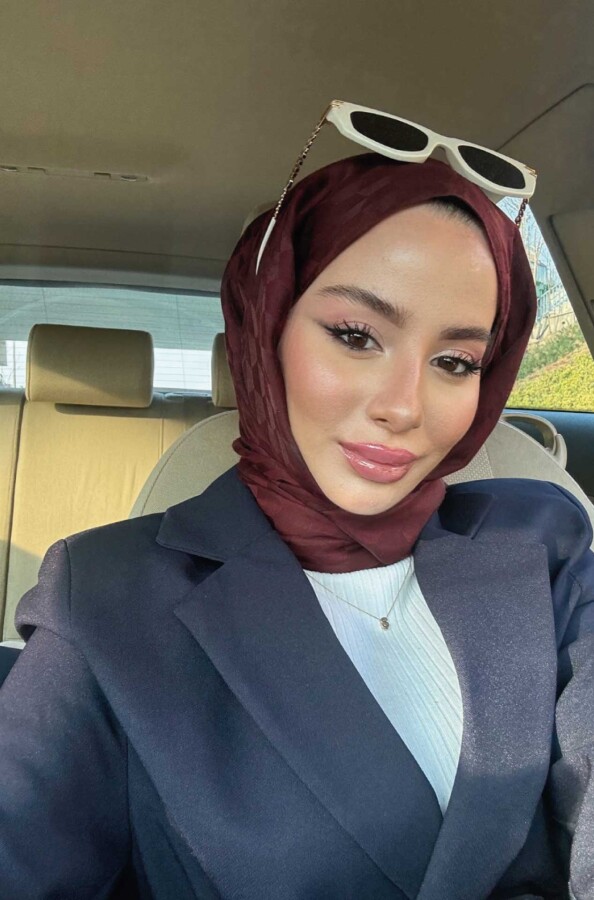 Sena Şura Er'in Tercihi KIZILCIK QOZA DESEN İPEKSİ JAKAR ŞAL - (1)