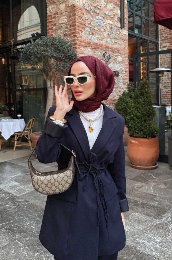 Sena Şura Er'in Tercihi KIZILCIK QOZA DESEN İPEKSİ JAKAR ŞAL 