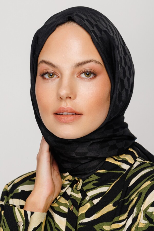 SİYAH QOZA DESEN İPEKSİ JAKAR ŞAL - VALORSCARF (1)