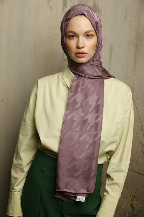 TOZLU EFLATUN KAZAYAĞI DESEN İPEKSİ JAKAR ŞAL - VALORSCARF (1)